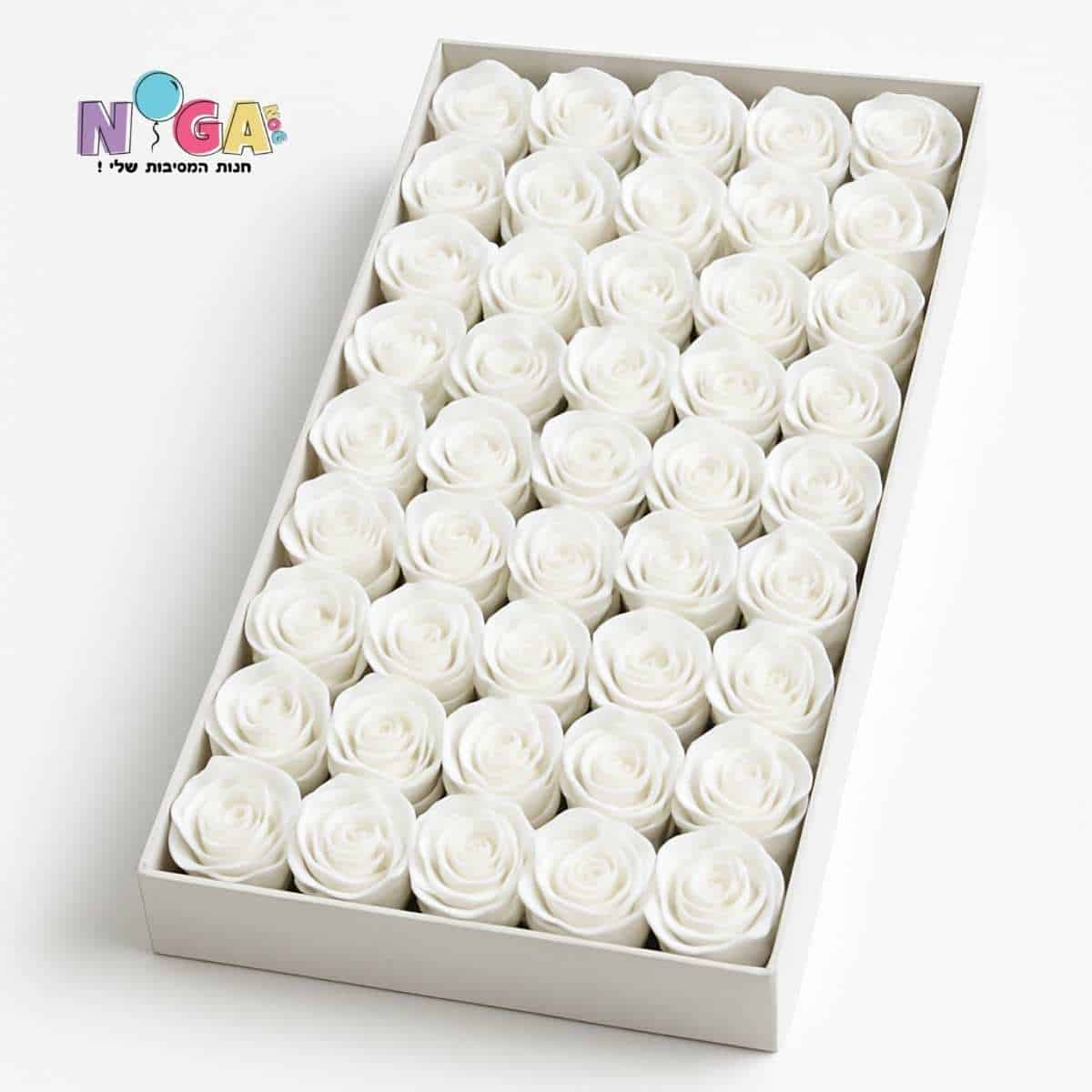 פרחי סבון צבע לבן